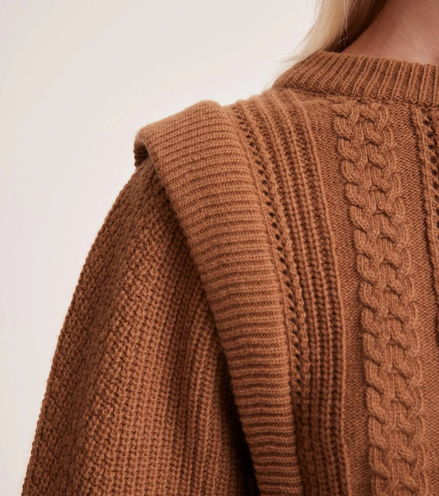 lois-sweater